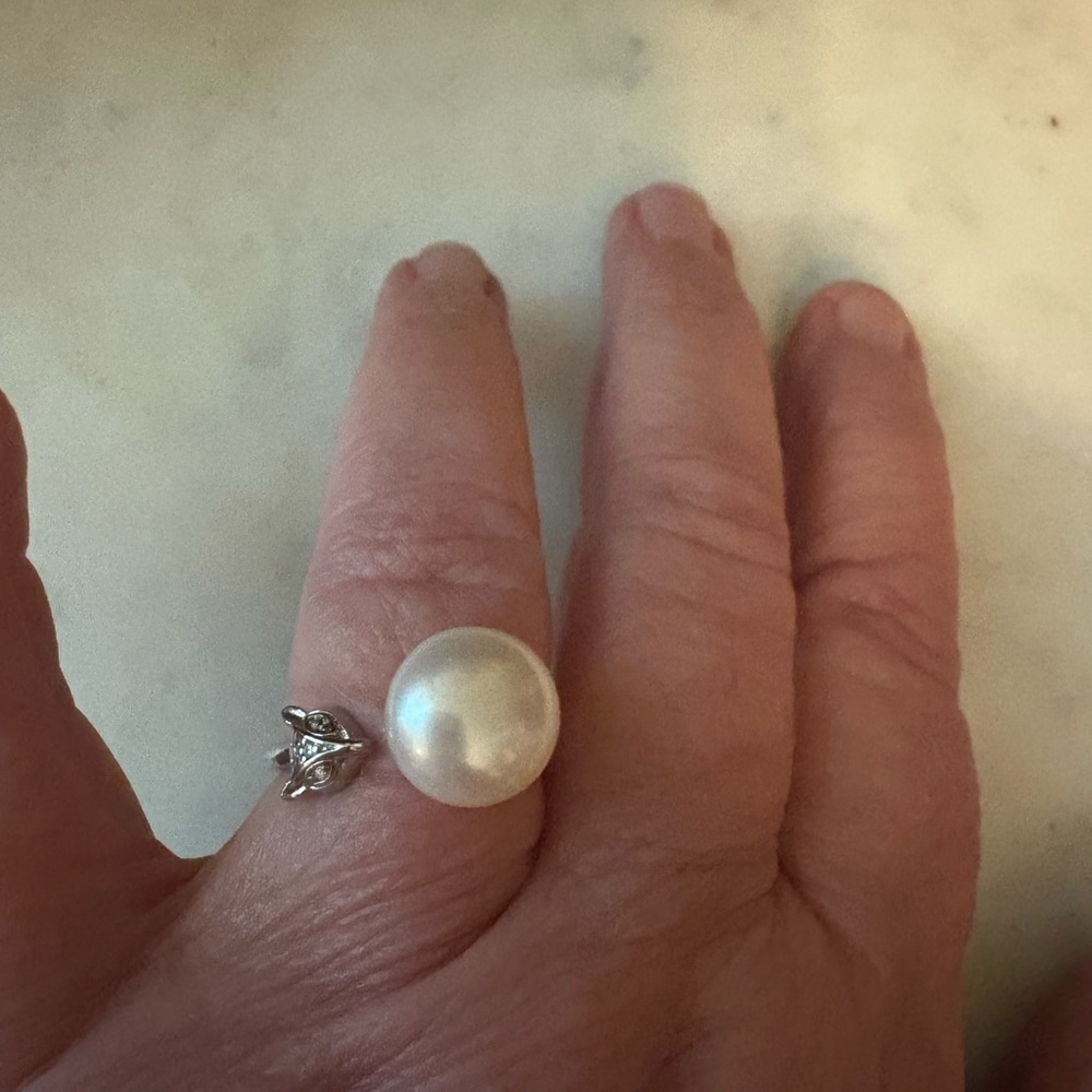 EUC .925 silver Pearl ring size 7.5 - Picture 4 of 8